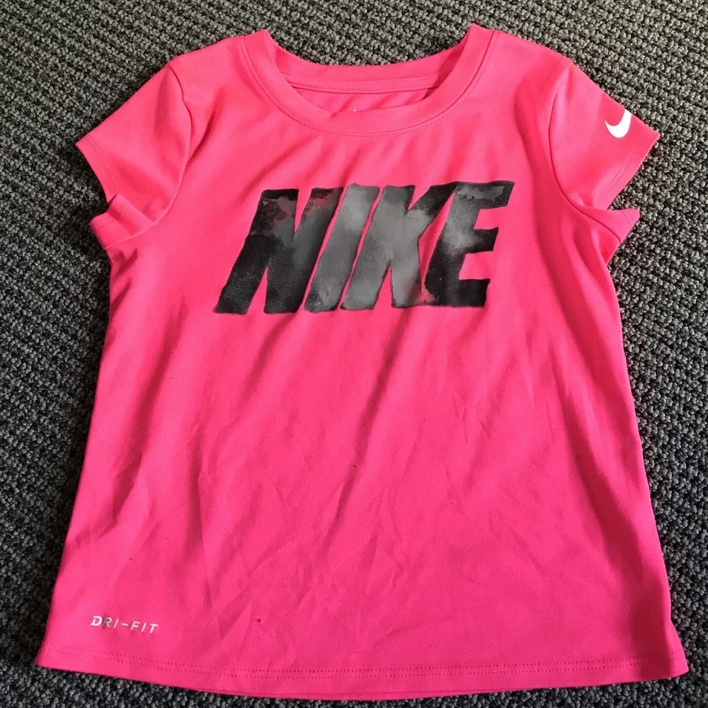 Nike YOUTh Size 6 Large Pink T-Shirt‎